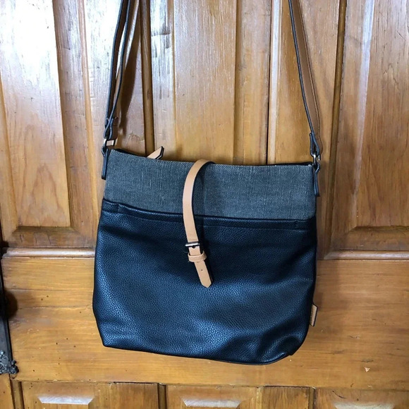 Roots Crossbody Purse - Picture 10 of 14